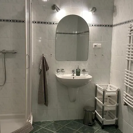 Pod Vlekem 3*