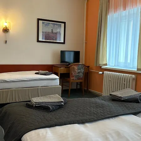 Pod Vlekem 3*