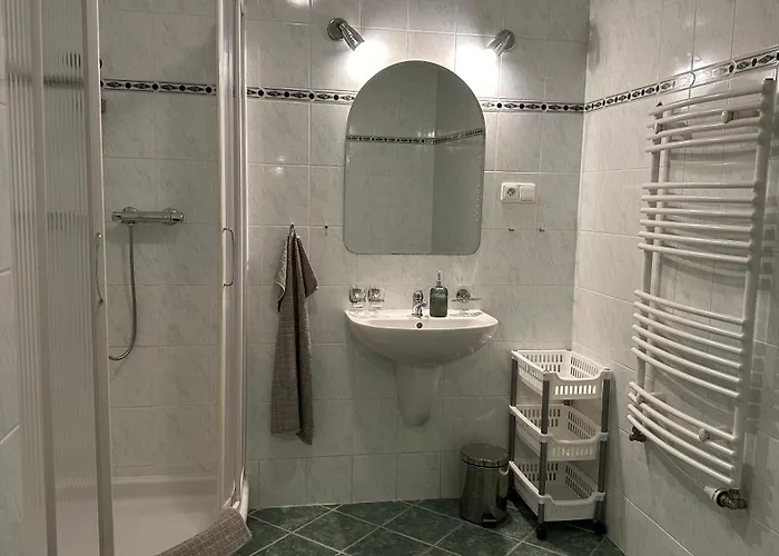 Pod Vlekem 3*